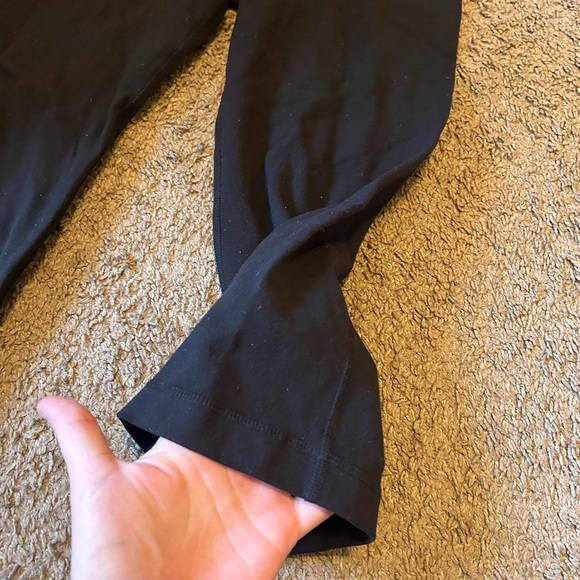 Lululemon Groove Crop Black Size 2 Women’s Stretch Stitching Yoga Leggings Run - Picture 8 of 9